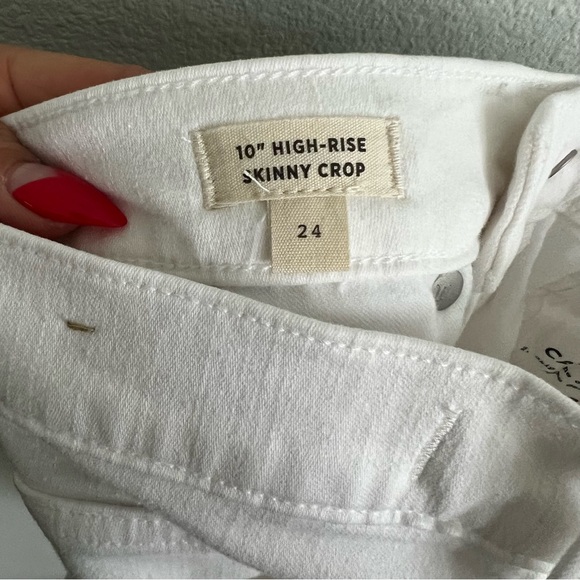 Madewell 10" High-Rise Skinny Crop Jeans in Pure White: Button-Front Edition - Picture 6 of 7